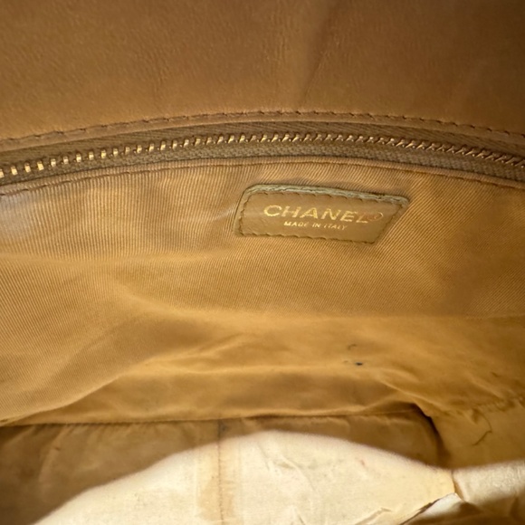 CHANEL GOLD TOTE - Picture 10 of 14